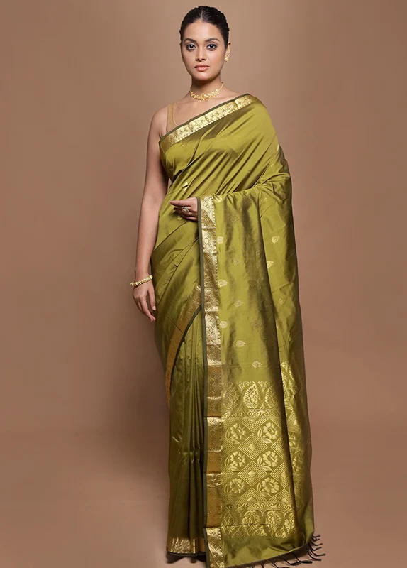 Green Kanjivaram Silk Saree With Blouse Piece Onesize