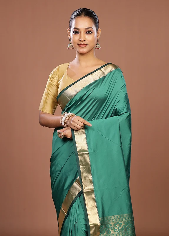 Green Kanjivaram Silk Saree With Blouse Piece One Size
