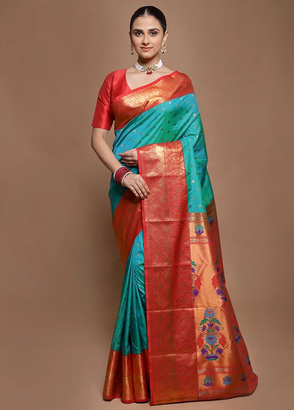 Green Kanjivaram Silk Saree With Blouse Piece Onesize