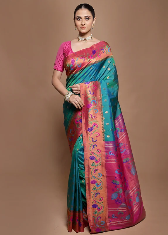 Green Kanjivaram Silk Saree With Blouse Piece Onesize
