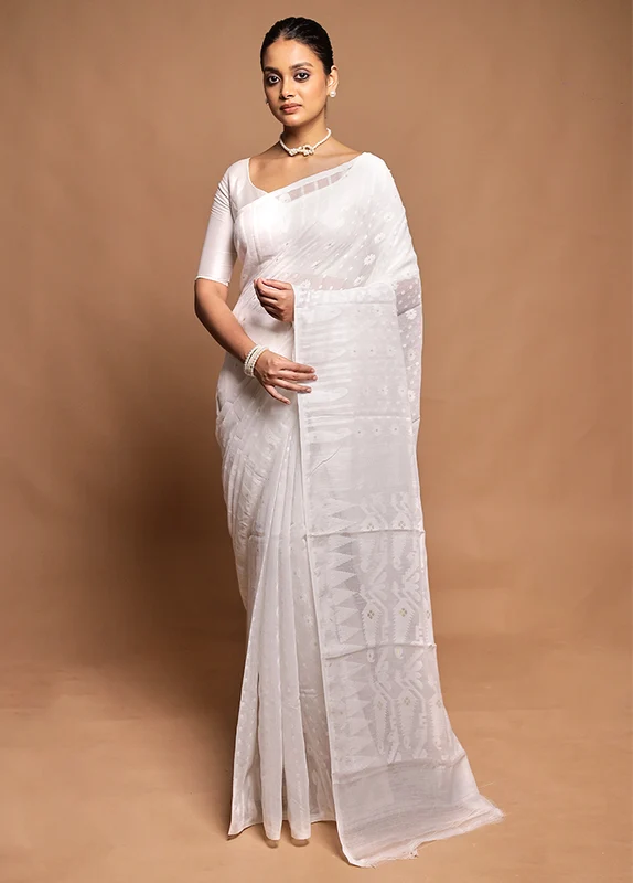 White Tant Jamdani Saree Without Blouse Piece Onesize