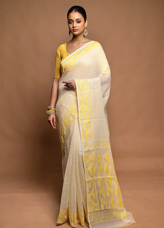 White Tant Jamdani Saree Without Blouse Piece Onesize