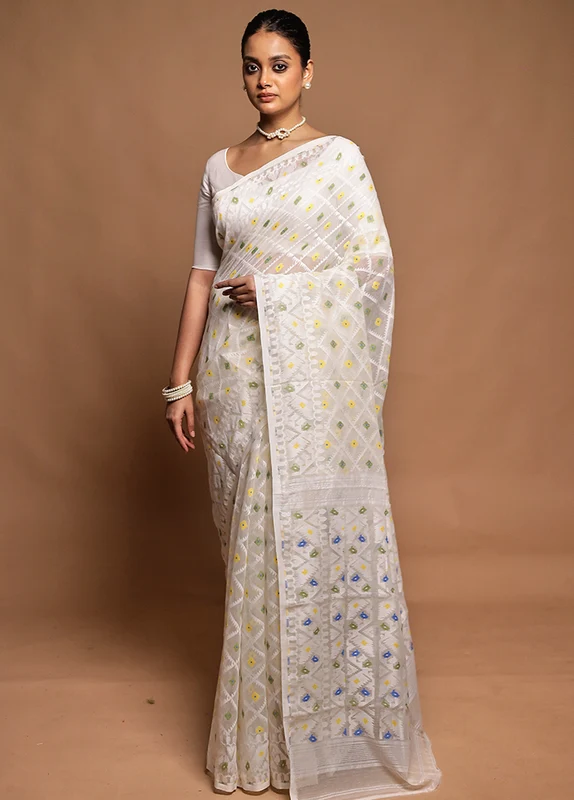 White Tant Jamdani Saree Without Blouse Piece Onesize