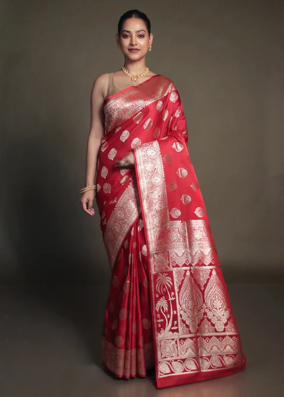 Red Banarasi Silk Saree With Blouse Piece Onesize