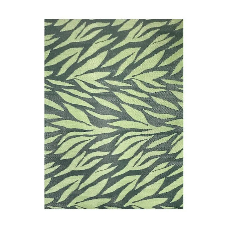 Landon & Co. Outdoor Rug in Polyester with a Foliage Pattern - 5 x 7-in