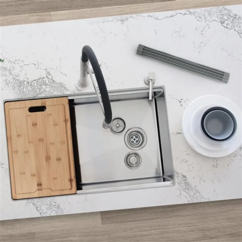 Azuni 30-in Undermount Single Bowl Kitchen Sink Workstation with Accessories
