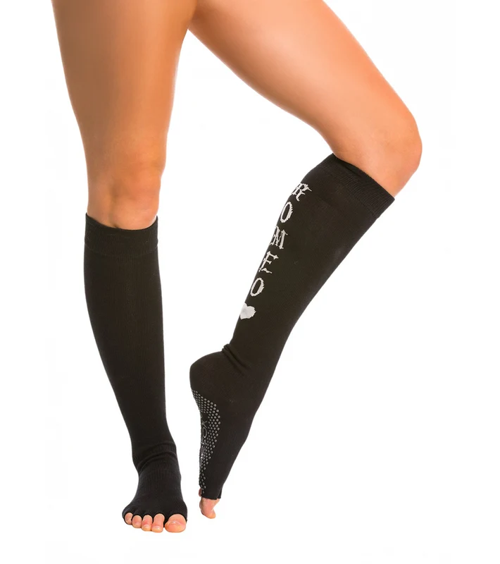 Toesox Knee High Scrunch Half-Toe Yoga Grip Socks Solemate / M