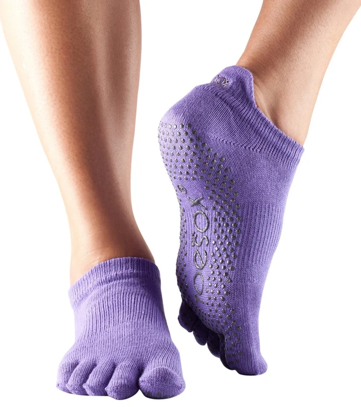 Toesox Low Rise Full-Toe Yoga Grip Socks Light Purple / M