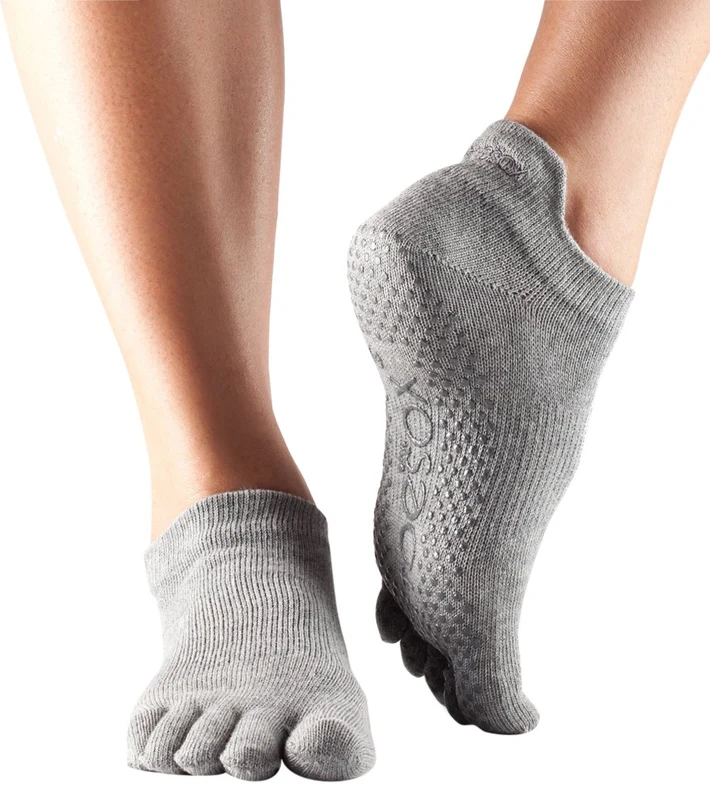 Toesox Low Rise Full-Toe Yoga Grip Socks Heather Gray / L