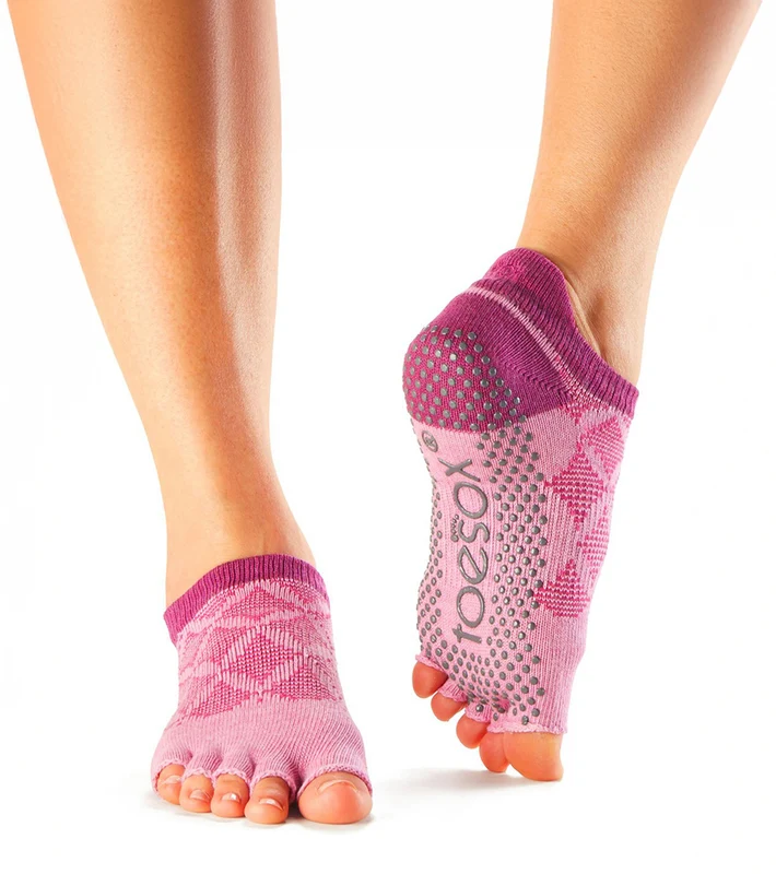 Toesox Low Rise Half-Toe Yoga Grip Socks Rosa / S
