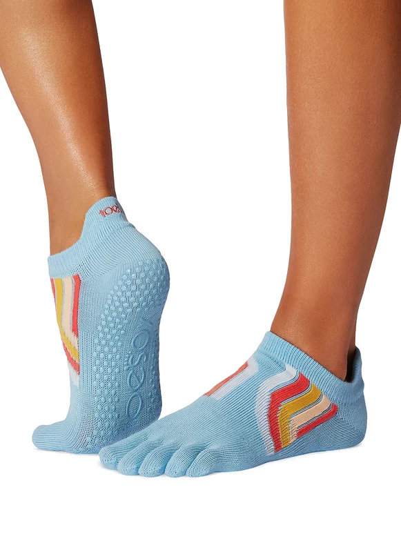 Toesox Low Rise Full-Toe Yoga Grip Socks PomPom Mickey / S
