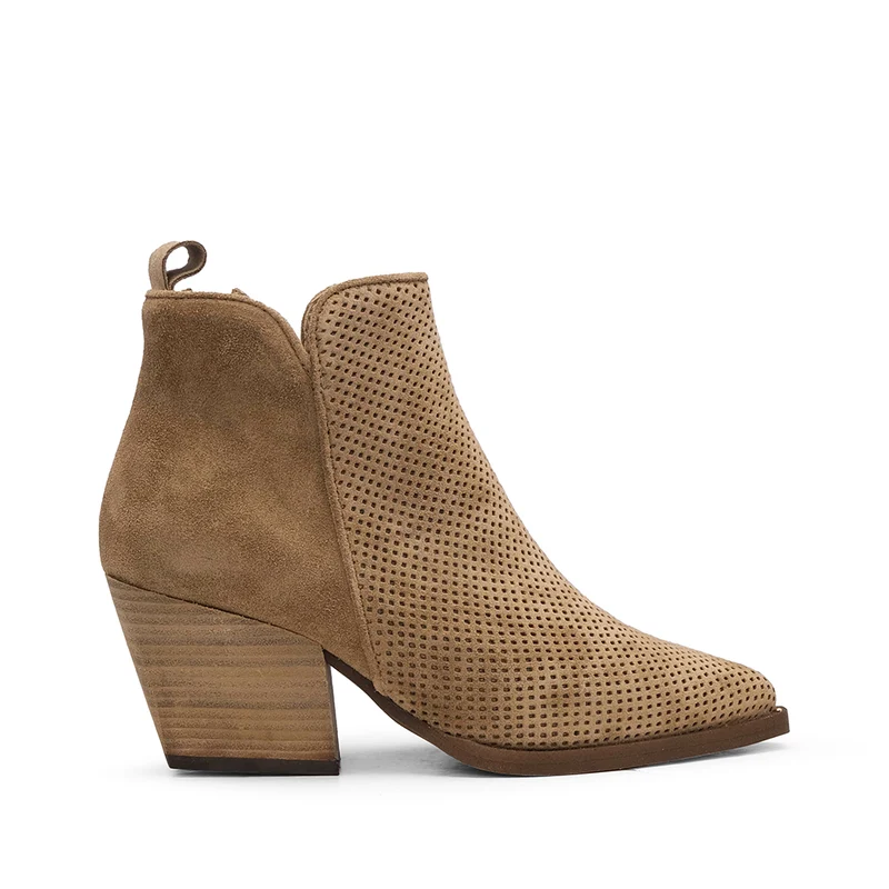 Botim Salto Médio Mulher Camurça Camel 39
