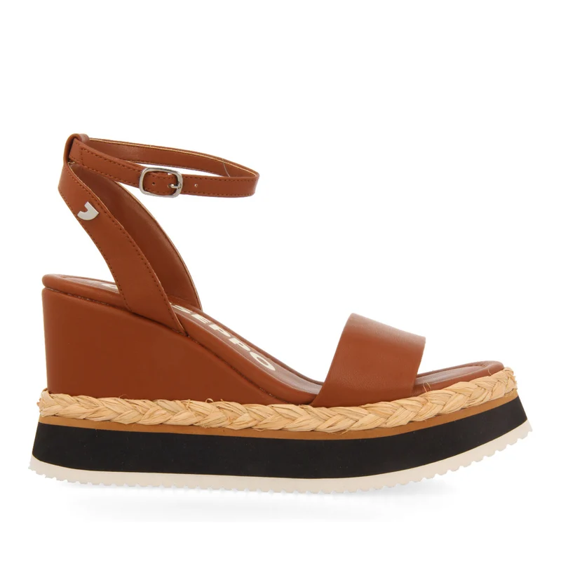Arniquet women's tan wedges with decorative braiding 41