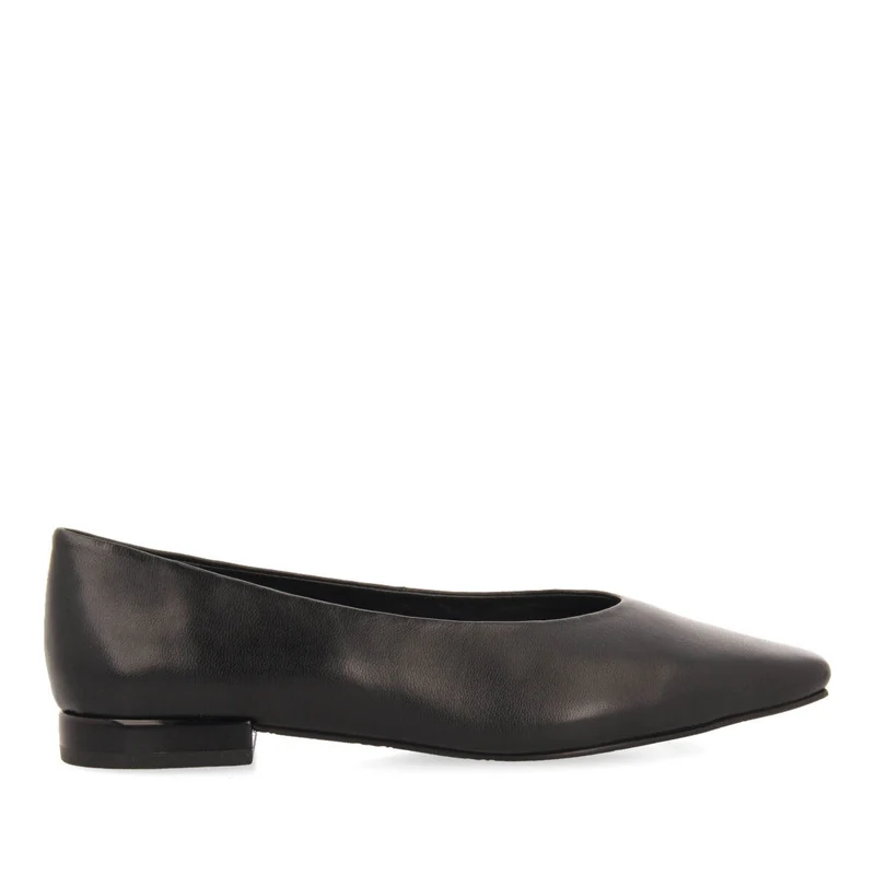 Gifford women's black ballet flats with pointed toes 41