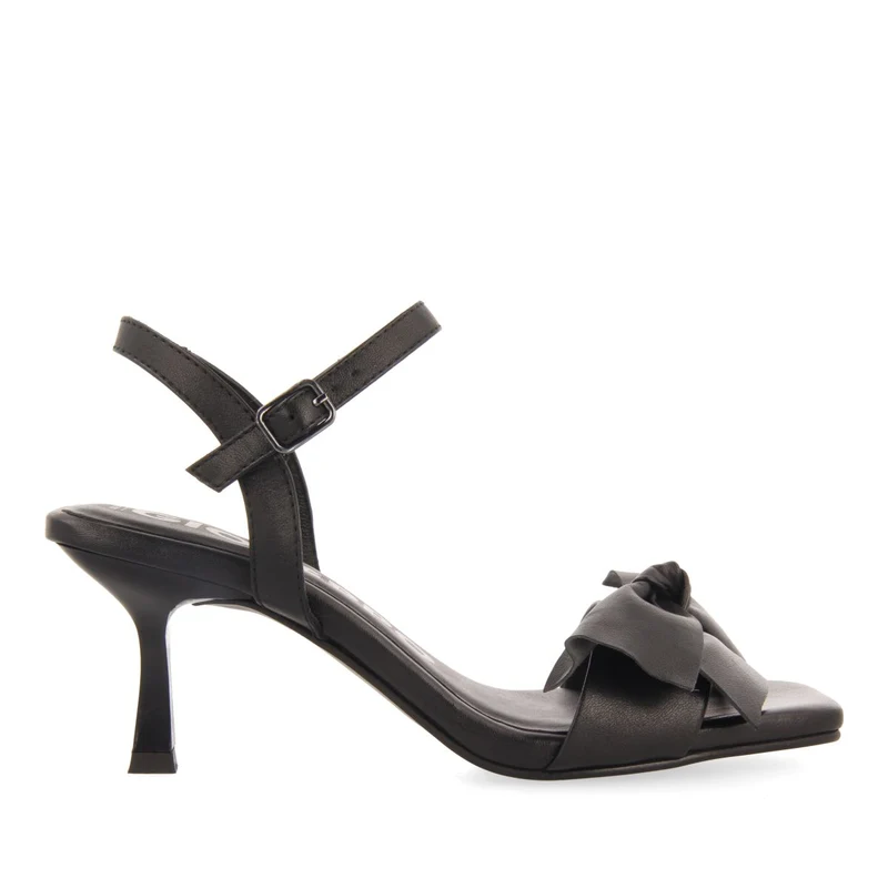 LEATHER HEELED SANDALS BOW PATTI 41