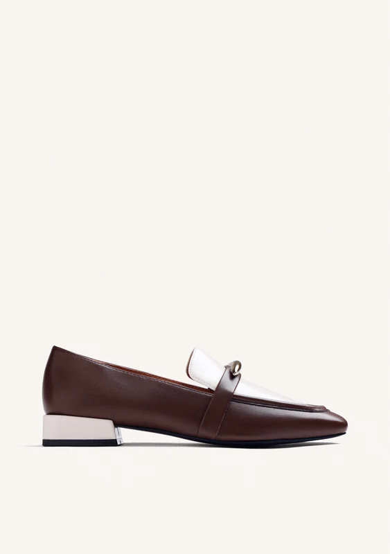 CREAM LEATHER LOAFERS WITH CONTRASTS 39