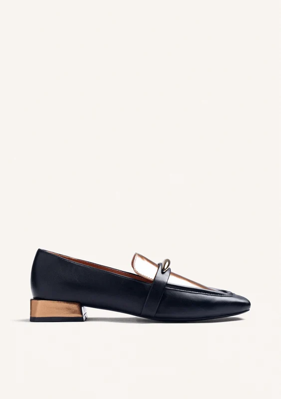 BLACK LEATHER LOAFERS WITH CONTRAST DETAILS 40