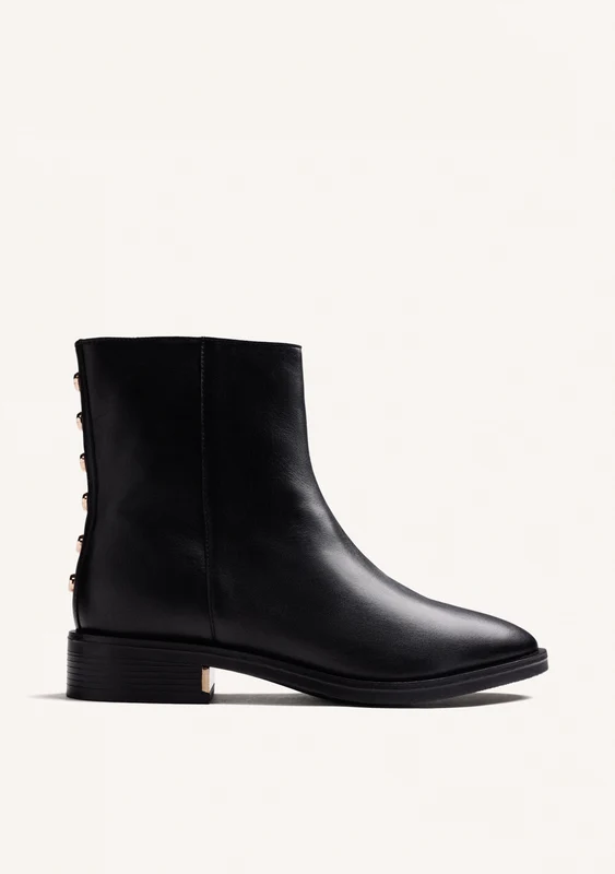 BLACK LEATHER ANKLE BOOTS WITH STUDS 37