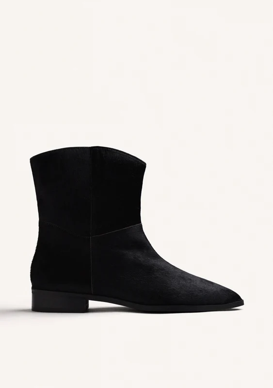 BLACK LEATHER ANKLE BOOTS 41