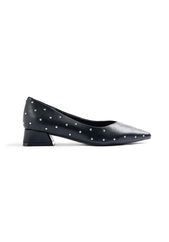 Studded Pump Shoe - Black Black / 38