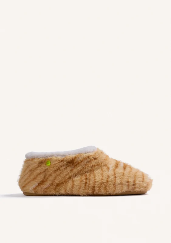 HIGH-TOP HOUSE SLIPPERS WITH ANIMAL PRINT FUR 36