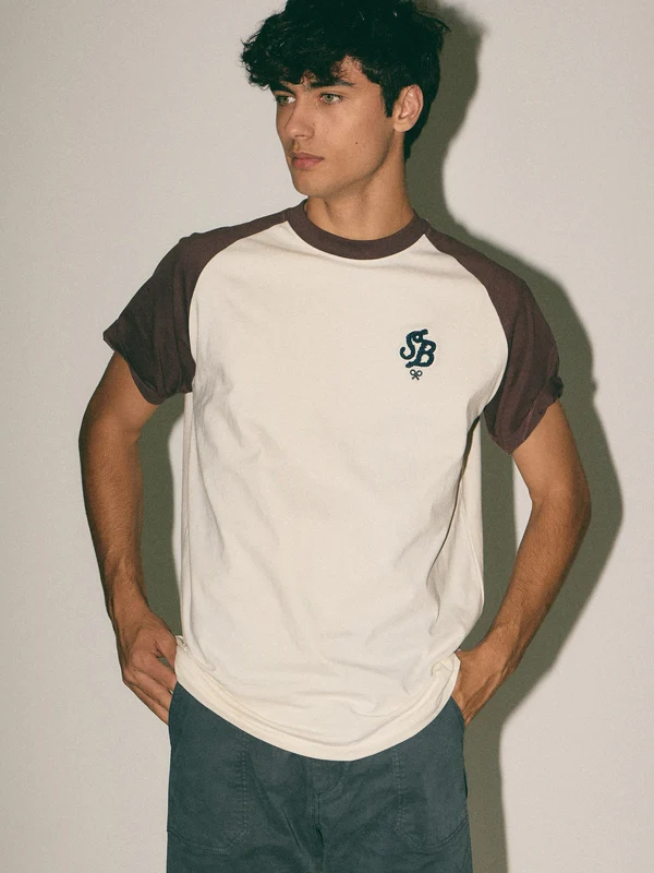 Camiseta relaxed fit mangas contraste burdeos L / BURDEOS