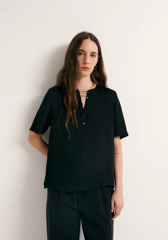 Short-Sleeved V-Neck Blouse - Black Black / XL