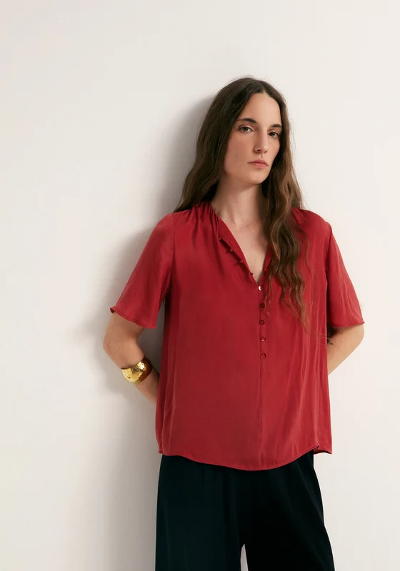 Short-Sleeved V-Neck Blouse - Red Burgundy / L
