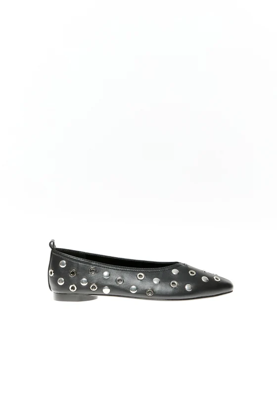 Stud Pumps - Black Black / 37