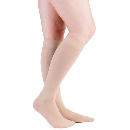 VenActive Women's Premium Opaque 15-20 mmHg Knee Highs Medium / Natural