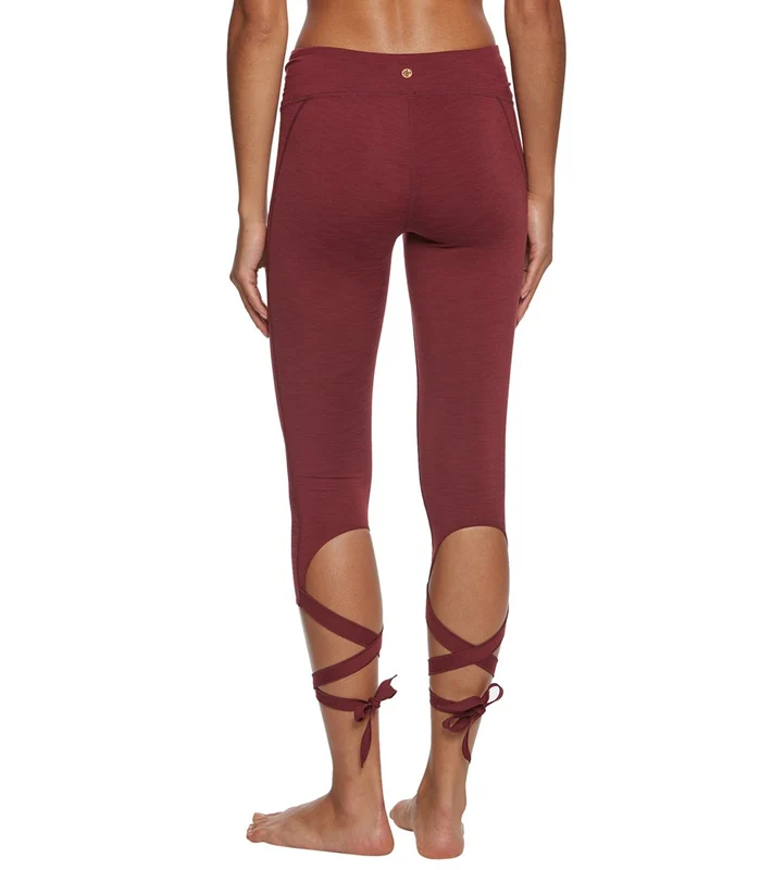 Manduka Flux Yoga Capris Ruby / L