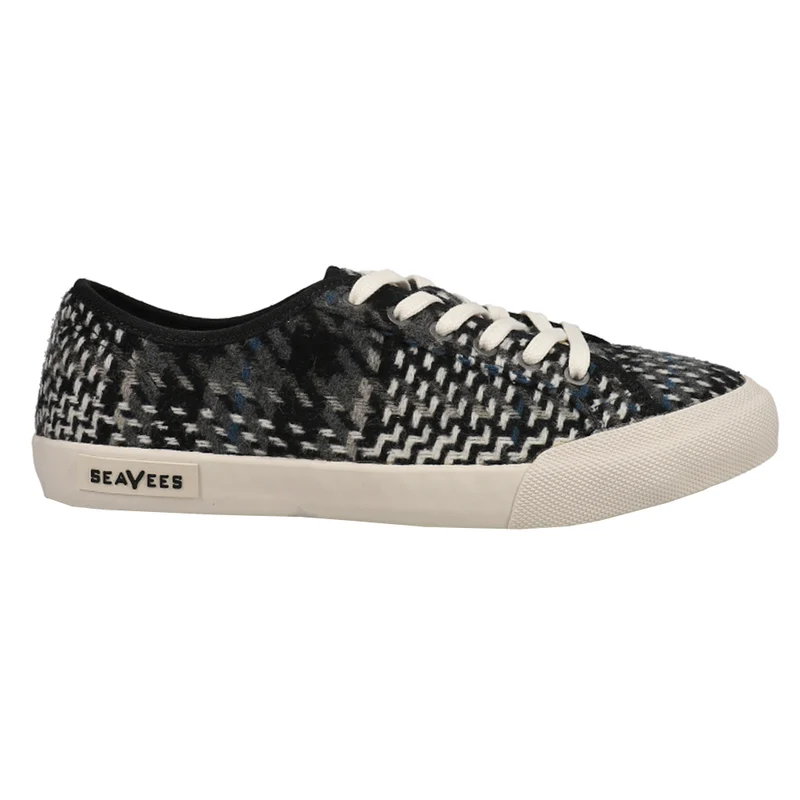 Monterey Wintertide Lace Up Sneakers 9 / Medium
