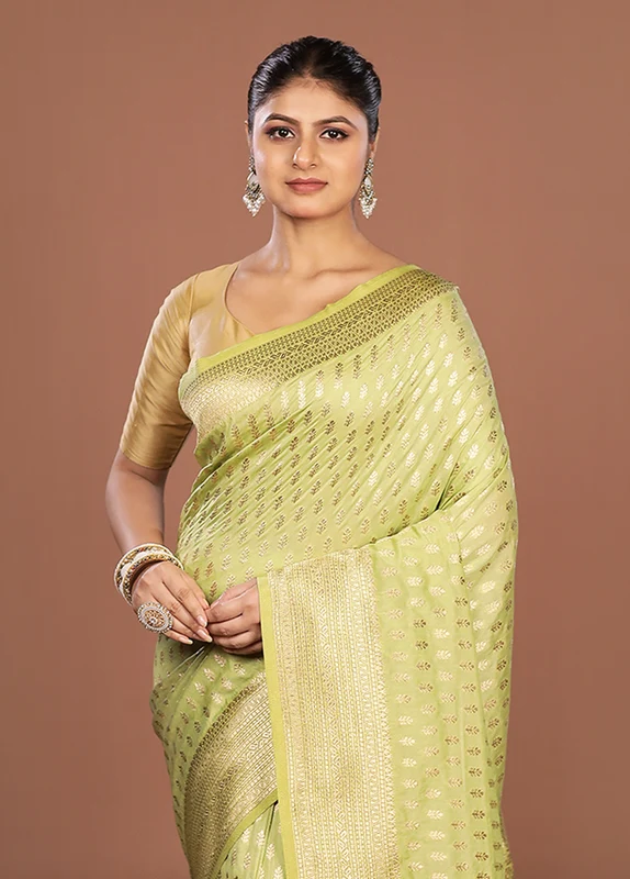 Green Georgette Saree With Blouse Piece One Size
