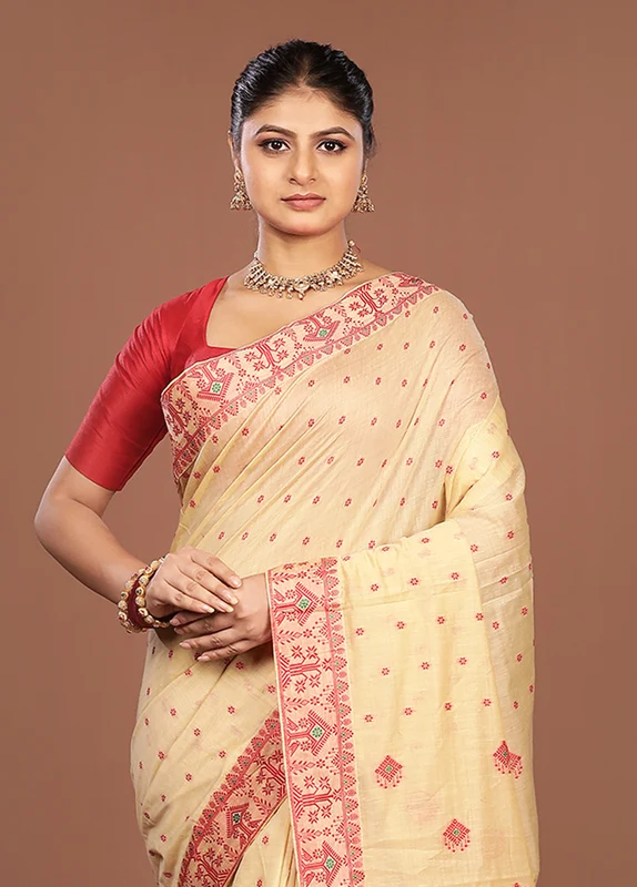 Cream Assam Silk Saree With Blouse Piece One Size