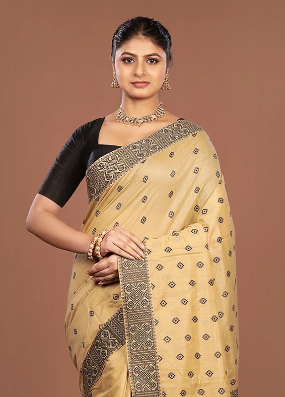 Cream Assam Silk Saree With Blouse Piece One Size