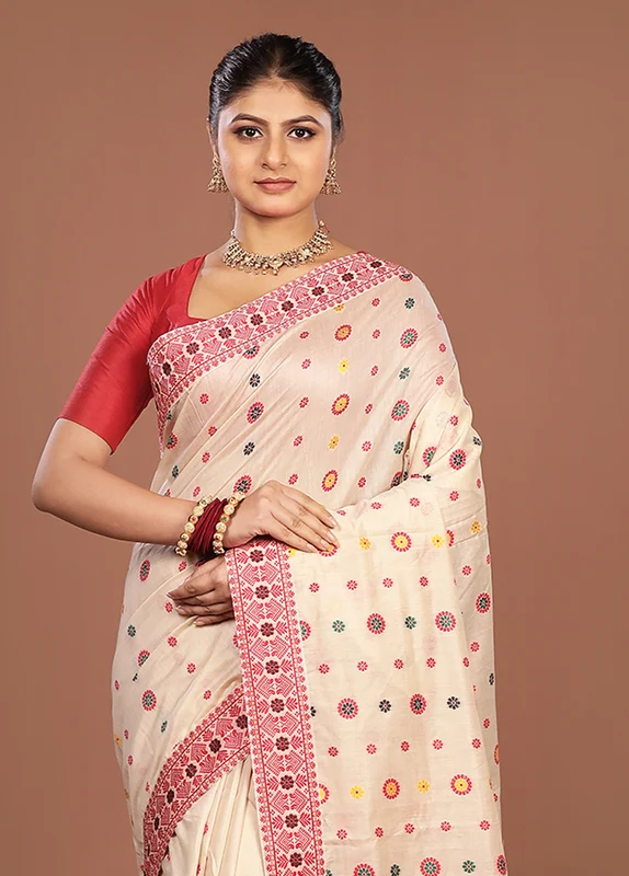 Cream Assam Silk Saree With Blouse Piece One Size