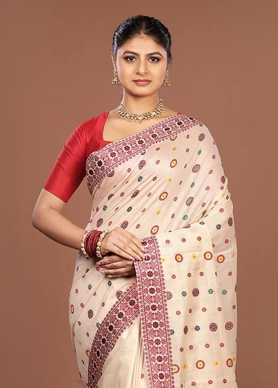 Cream Assam Silk Saree With Blouse Piece One Size