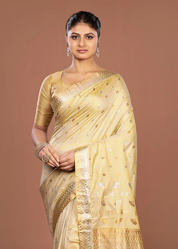 Cream Assam Silk Saree With Blouse Piece One Size