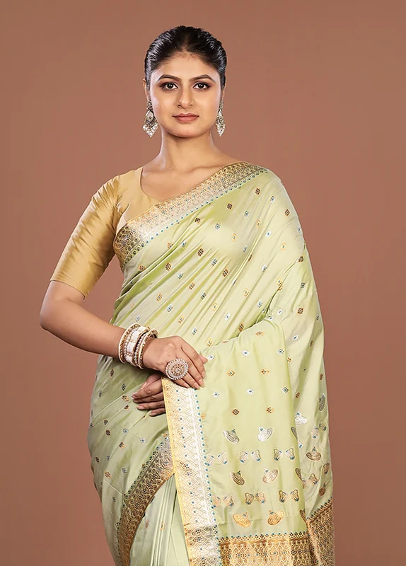 Green Assam Silk Saree With Blouse Piece One Size