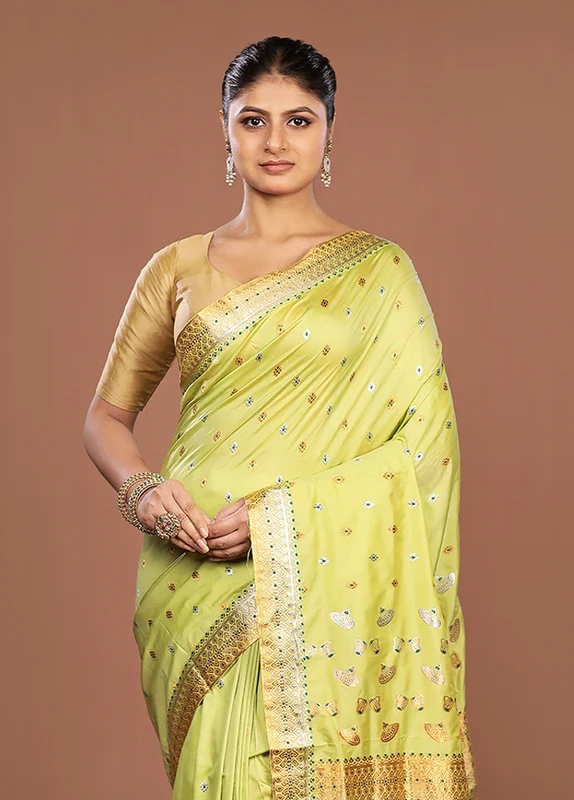Green Assam Silk Saree With Blouse Piece One Size