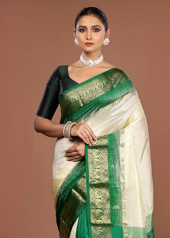 Cream Handloom Kanjivaram Pure Silk Saree With Blouse Piece One Size