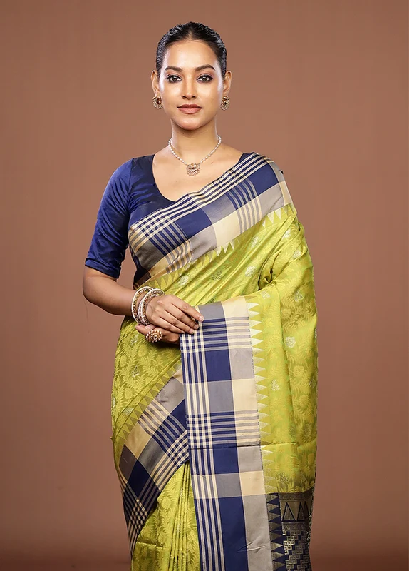 Green Kanjivaram Silk Saree With Blouse Piece One Size