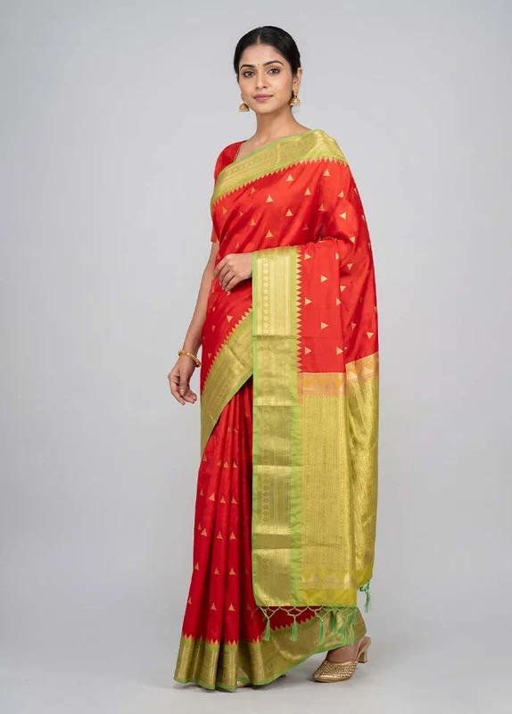 Green Kanjivaram Silk Saree With Blouse Piece One Size