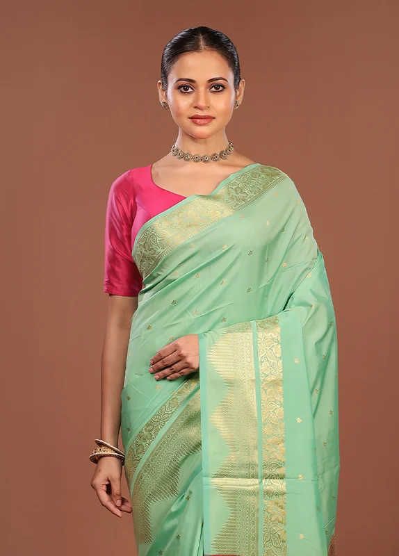 Green Kanjivaram Silk Saree With Blouse Piece One Size