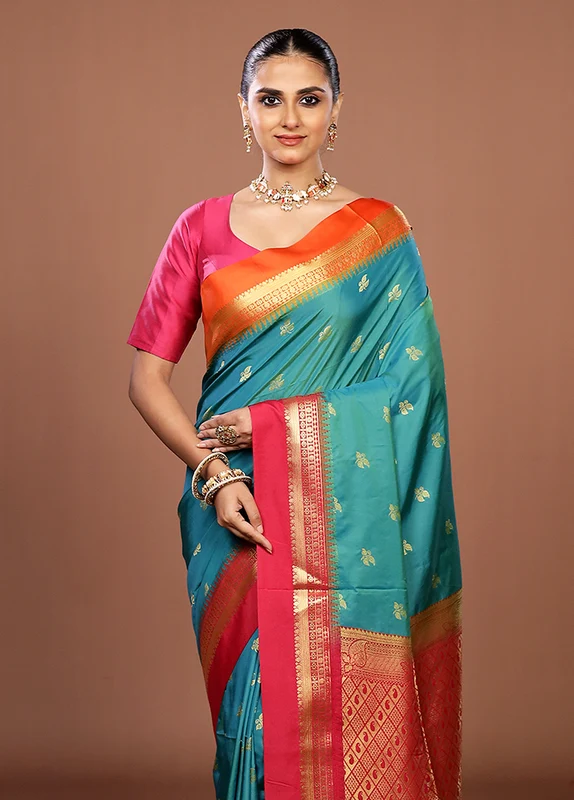 Green Kanjivaram Silk Saree With Blouse Piece One Size