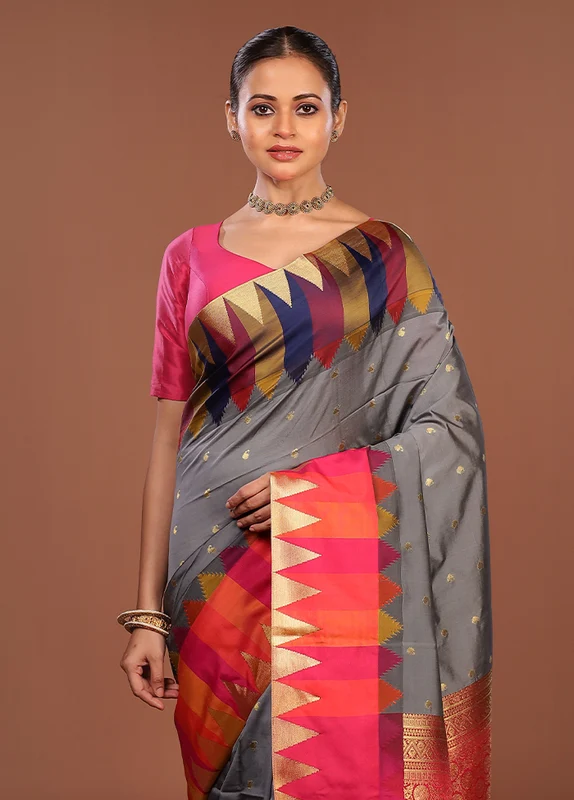 Cream Kanjivaram Silk Saree With Blouse Piece One Size