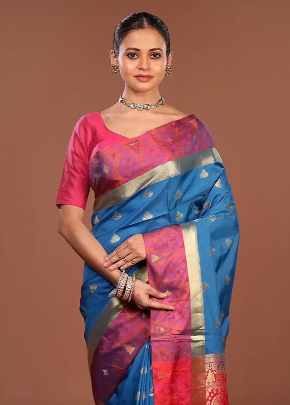 Blue Kanjivaram Silk Saree With Blouse Piece One Size