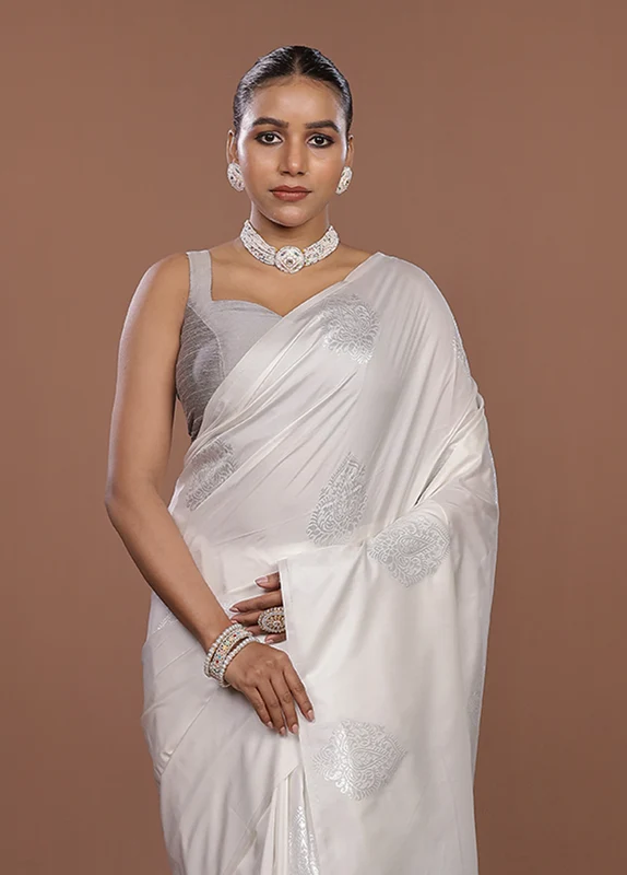 White Kanjivaram Silk Saree With Blouse Piece One Size