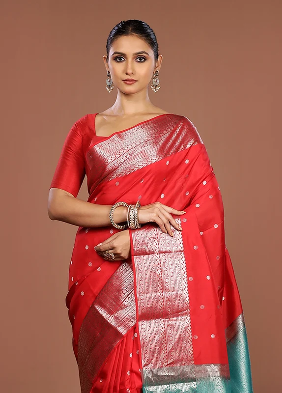 Red Handloom Kanjivaram Pure Silk Saree With Blouse Piece One Size