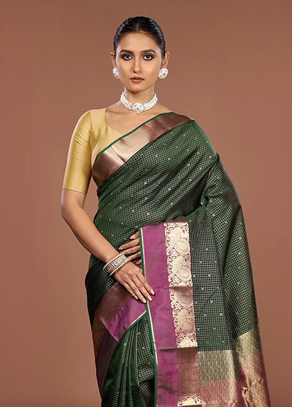 Green Handloom Kanjivaram Pure Silk Saree With Blouse Piece One Size